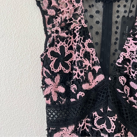 Romeo & Juliet Couture Dress | Small NWT | Black and Pink Floral Crochet Lace - Picture 5 of 7